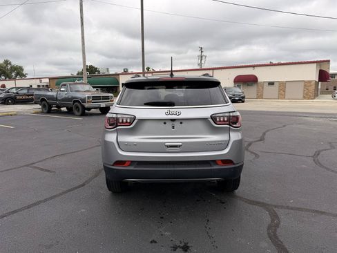 Used 2023 Jeep Compass Limited AWD/4WD image 23