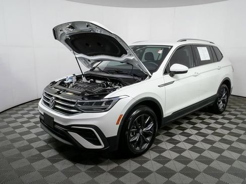 Certified 2023 Volkswagen Tiguan SE image 31