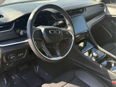 Used 2021 Jeep Grand Cherokee L Limited w/ Luxury Tech Group II image 8