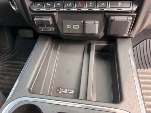 Used 2019 Chevrolet Silverado 1500 LTZ w/ LTZ Premium Package AWD/4WD image 24