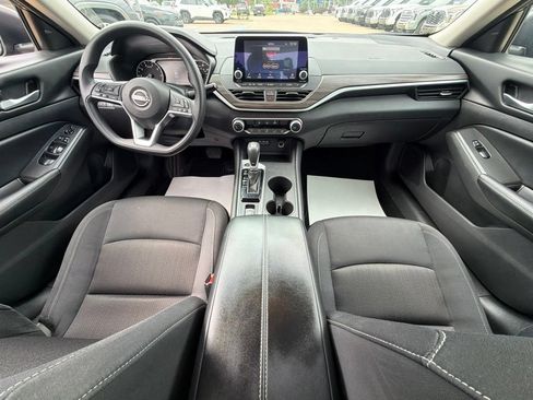 Used 2025 Nissan Altima 2.5 SV AWD/4WD image 22