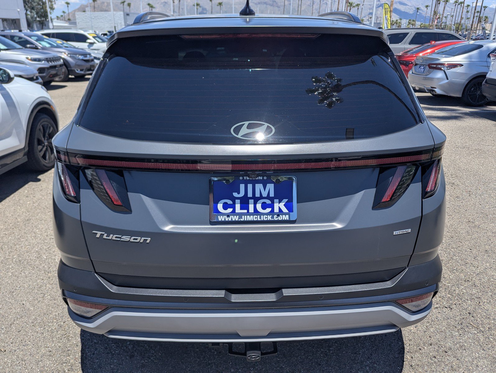 Used 2025 Hyundai Tucson Limited AWD/4WD image 3