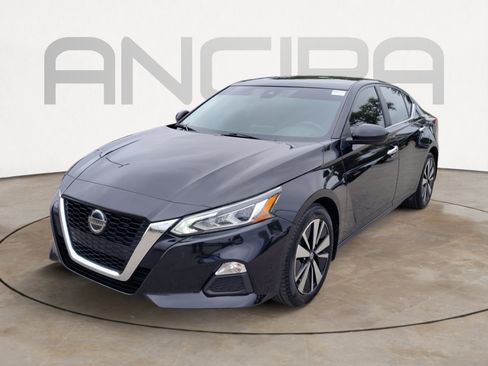 Used 2022 Nissan Altima 2.5 SV FWD image 9