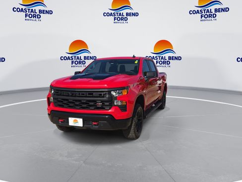 Used 2024 Chevrolet Silverado 1500 Custom Trail Boss AWD/4WD image 3