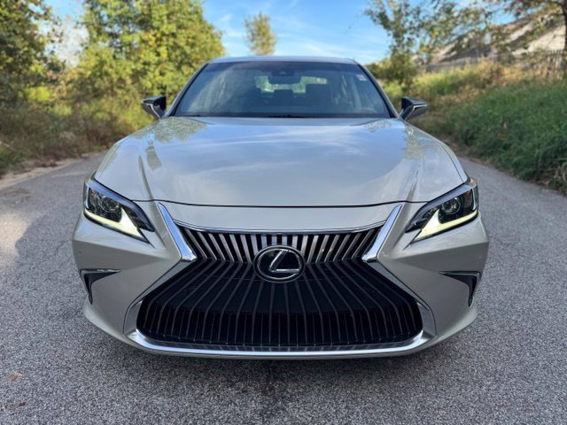 Used 2020 Lexus ES 350 w/ Premium Package FWD image 3