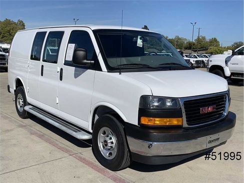 Used 2023 GMC Savana 2500 w/ Driver Convenience Package image 3