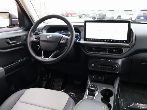 Used 2025 Ford Bronco Sport Badlands w/ Sasquatch Badlands Package image 14