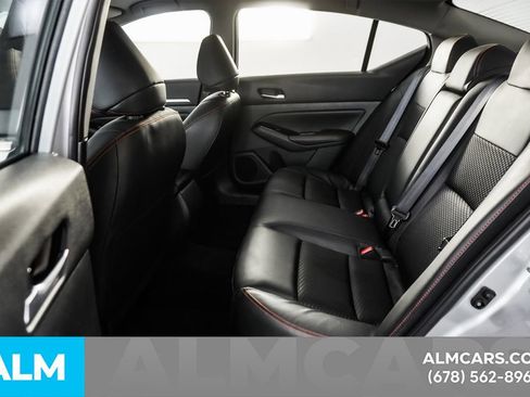 Used 2025 Nissan Altima 2.5 SR image 17