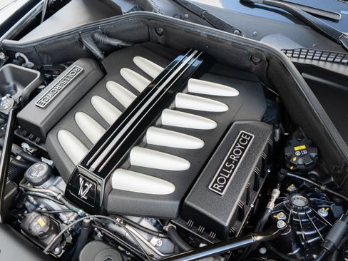 Used 2017 Rolls-Royce Ghost RWD image 41