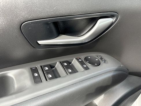 Certified 2025 Hyundai Tucson SE AWD/4WD image 12
