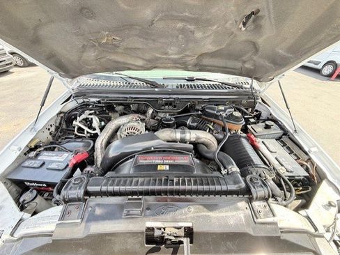 Used 2003 Ford Excursion XLT AWD/4WD image 24
