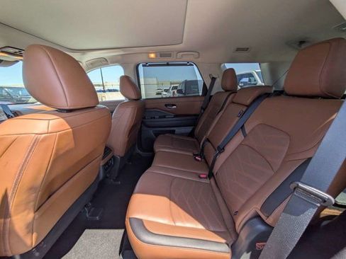 Used 2025 Nissan Pathfinder Platinum w/ Cargo Package FWD image 11