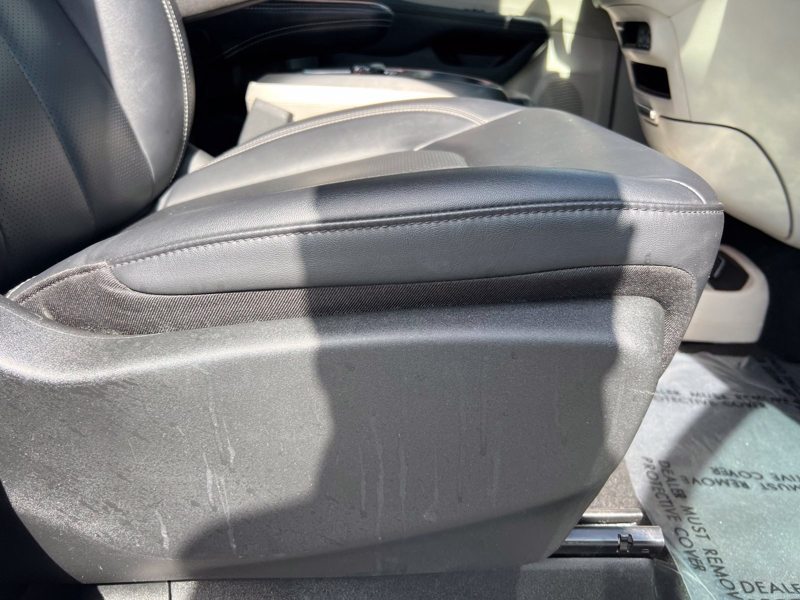 Used 2024 Chrysler Pacifica Touring-L FWD image 58