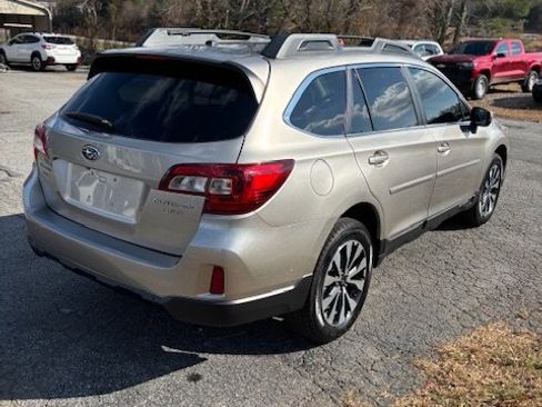 Used 2015 Subaru Outback 3.6R Limited image 6