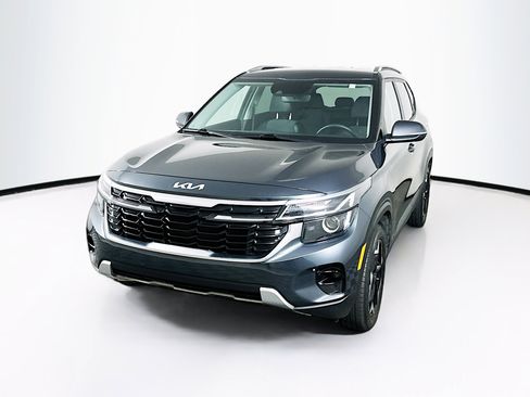 Used 2025 Kia Seltos S image 3