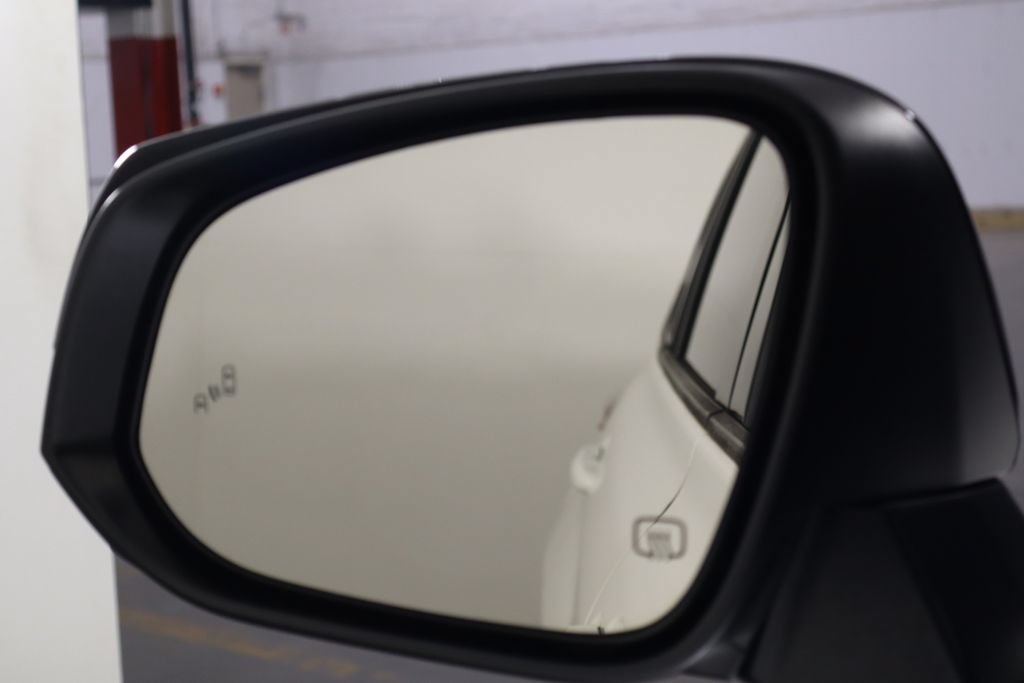 Used 2021 Toyota Highlander XSE AWD/4WD image 38
