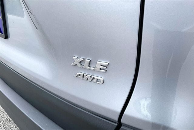 Used 2025 Toyota RAV4 XLE Premium w/ Weather Package AWD/4WD image 23