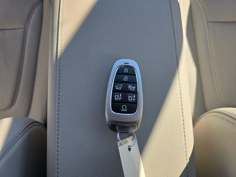 Used 2022 Hyundai Tucson Limited image 12