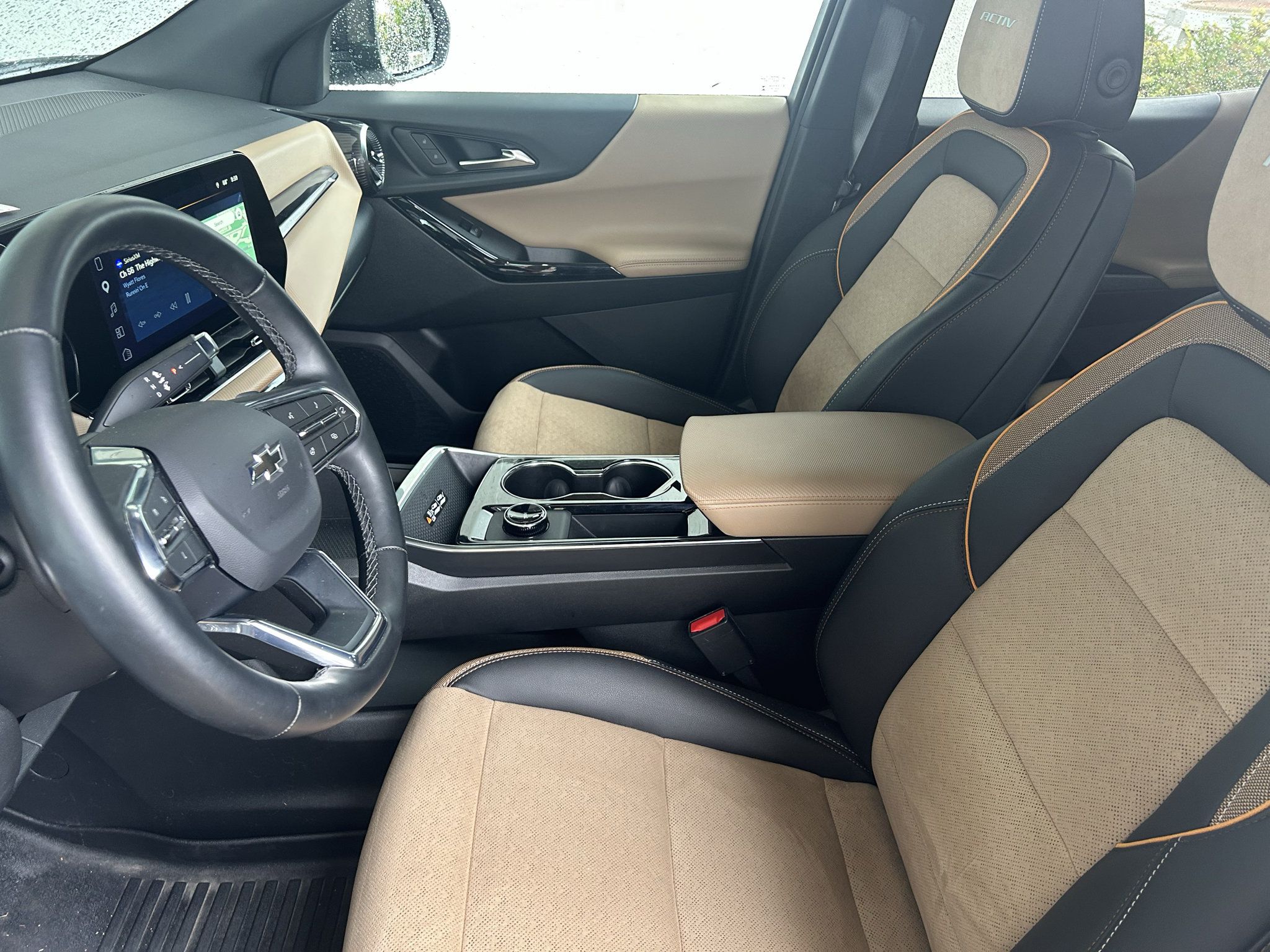 Used 2025 Chevrolet Equinox ACTIV AWD/4WD image 9