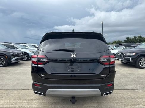 Used 2023 Honda Pilot Elite image 4