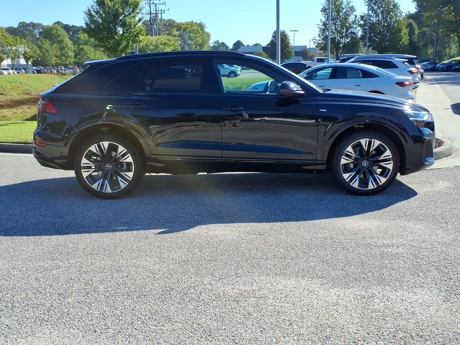 Certified 2025 Audi Q8 Premium Plus w/ Premium Plus Package AWD/4WD image 7