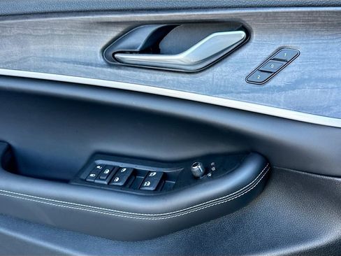 New 2026 Jeep Grand Cherokee Limited RWD image 18