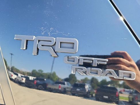 Used 2023 Toyota 4Runner TRD Off-Road AWD/4WD image 38