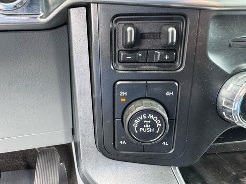 Used 2021 Ford F150 Lariat w/ Equipment Group 502A High AWD/4WD image 29