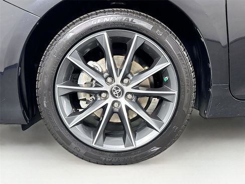 Used 2017 Toyota Camry XSE image 45