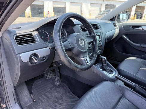 Used 2013 Volkswagen Jetta SE image 17