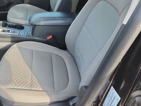 Used 2022 Ford Escape SE w/ SE Sport Appearance Package image 20