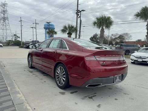 Used 2017 Lincoln MKZ Select image 4
