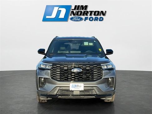 Used 2025 Ford Explorer ST-Line image 8