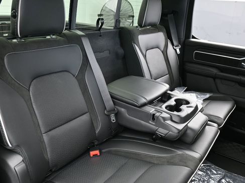 New 2026 RAM 1500 Laramie AWD/4WD image 41