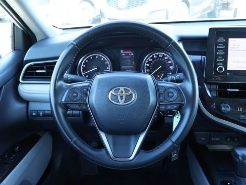Used 2022 Toyota Camry SE image 15