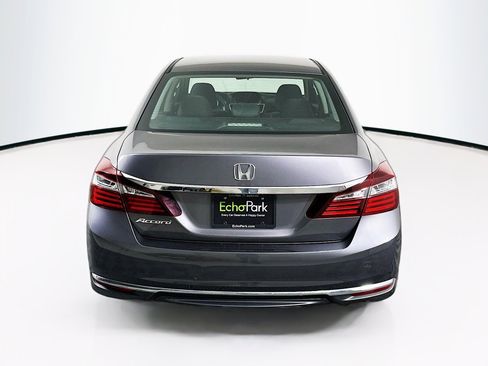Used 2017 Honda Accord LX image 7