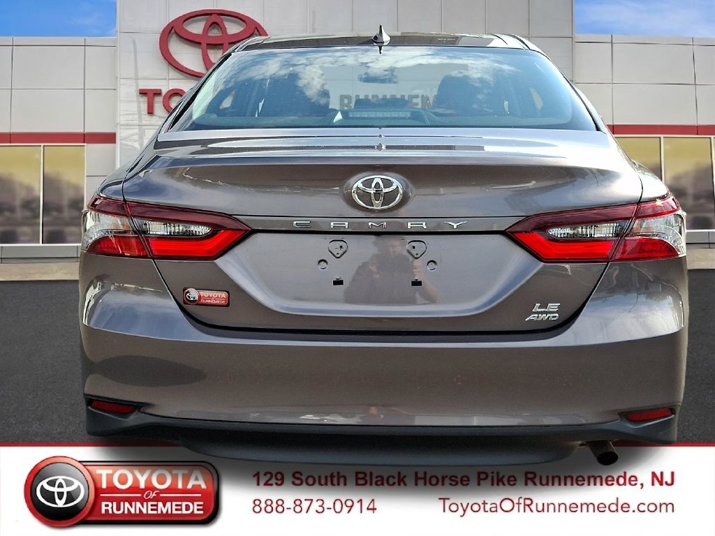 Used 2024 Toyota Camry LE AWD/4WD image 5