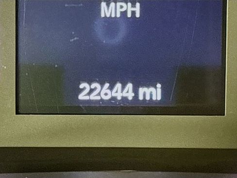 Used 2020 Jeep Cherokee Latitude Plus image 13