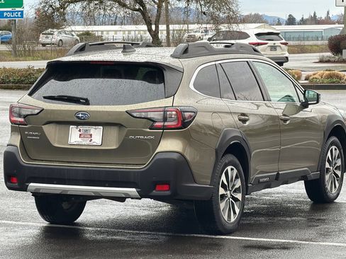 Used 2023 Subaru Outback Limited image 4