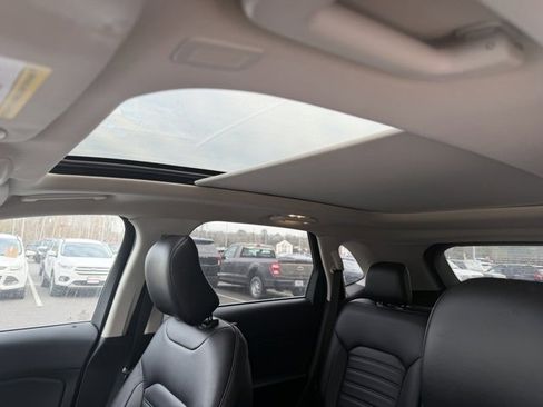 Used 2022 Ford Edge SEL w/ Convenience Package image 22