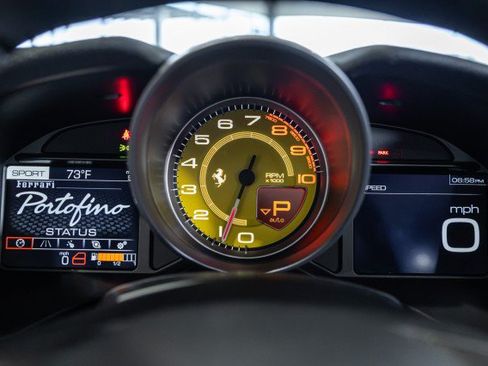 Used 2019 Ferrari Portofino RWD image 37