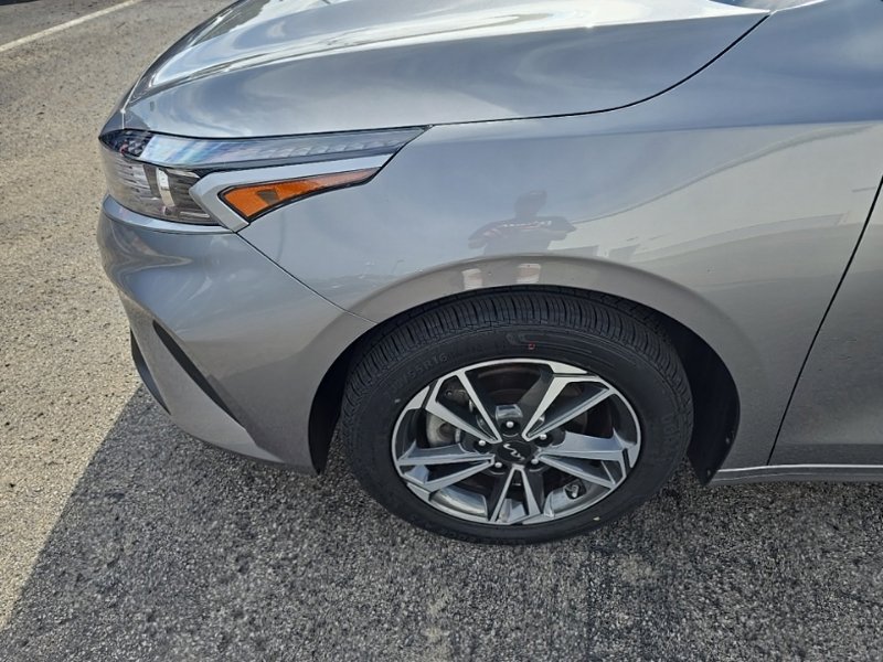 Used 2023 Kia Forte LXS w/ LXS Technology Package FWD image 10