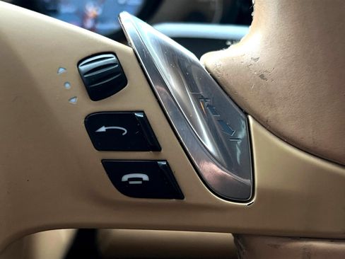 Used 2014 Porsche Panamera S image 37