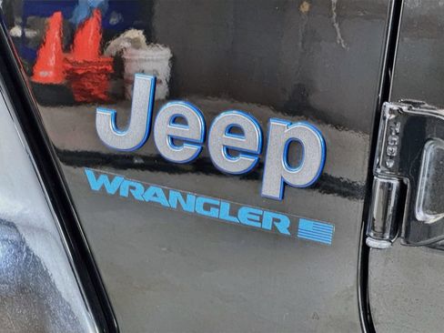 Used 2024 Jeep Wrangler Unlimited Rubicon 4xe AWD/4WD image 12