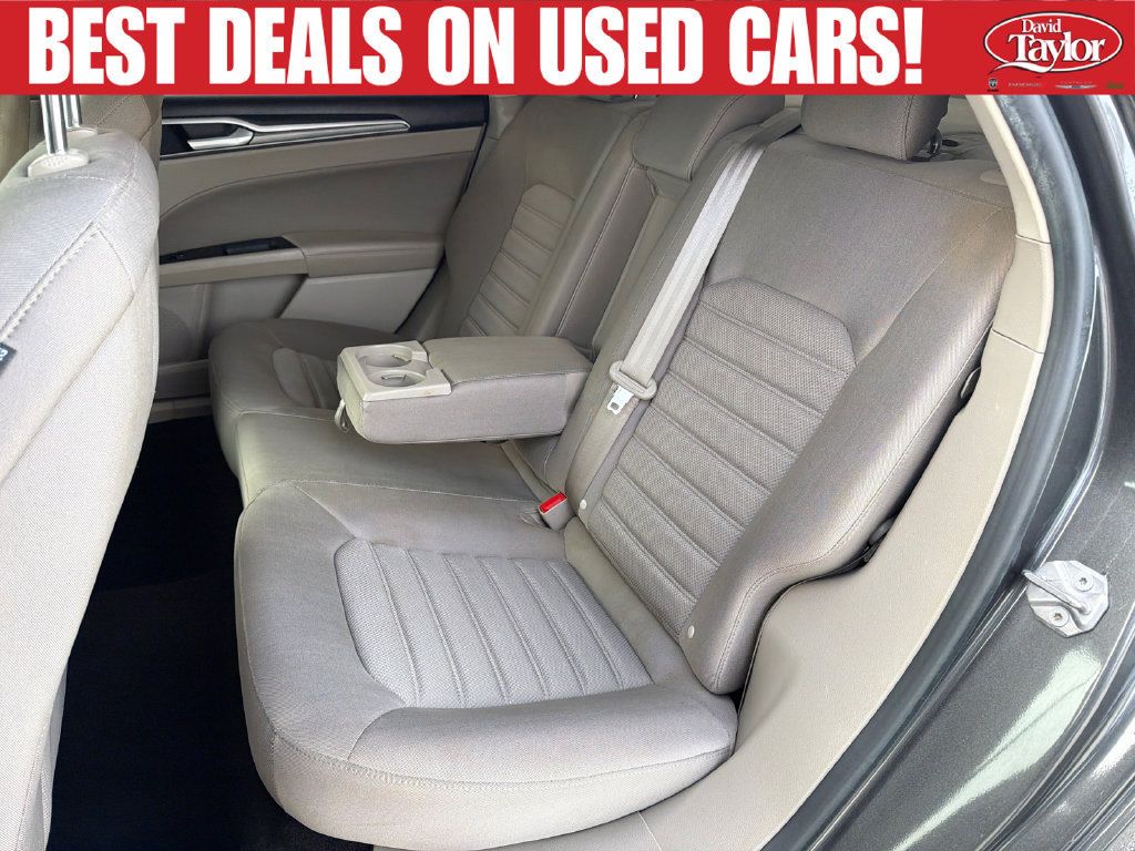Used 2019 Ford Fusion SE FWD image 20