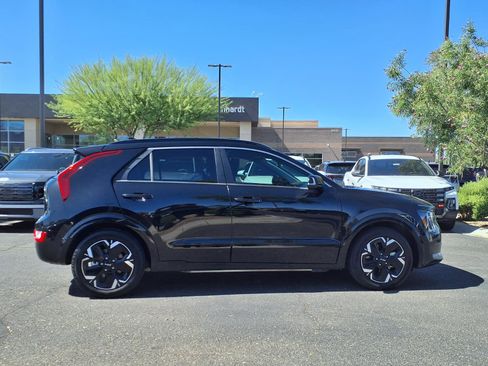 Used 2023 Kia Niro Wind FWD image 7