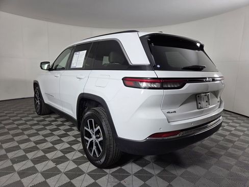 Certified 2025 Jeep Grand Cherokee Limited image 7