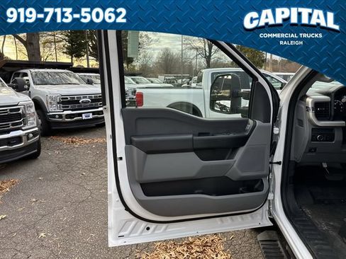 New 2026 Ford F250 XL w/ XL Chrome Package image 19