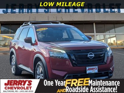 Used 2023 Nissan Pathfinder SL w/ Black Appearance Package