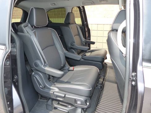 Used 2025 Honda Odyssey Touring image 41